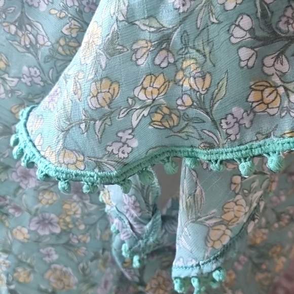 Harve Benard mint green floral Blouse button front bottom tie Size L. - Picture 7 of 7